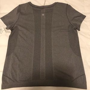 Lululemon Swiftly Tech SS Breeze (Relaxed Fit)